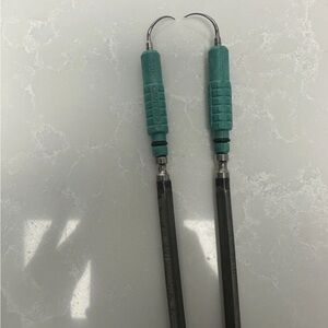 Right and left Cavitron tips